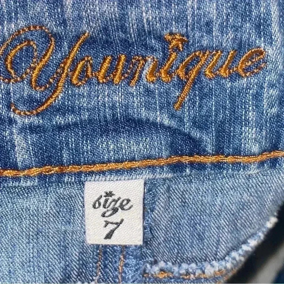 𝅺YOUNIQUE Size 7 Denim Paint Splashed Mini Skirt ❤️ - Picture 5 of 6